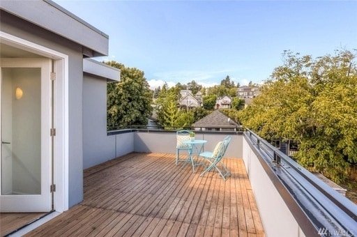 Building Photo - Stunning 2 Bedroom Modern Townhouse in Magnolia, Available Now!