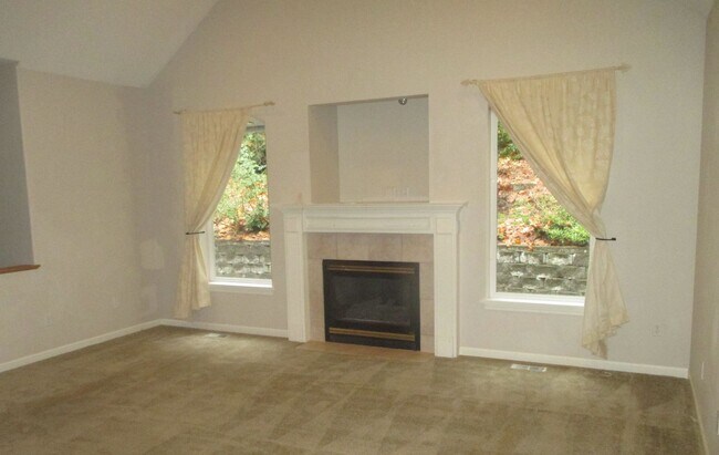 Building Photo - *PENDING APP**$250 Move In Special**Beautiful 3 Bed 3 Bath Home in Gig Harbor