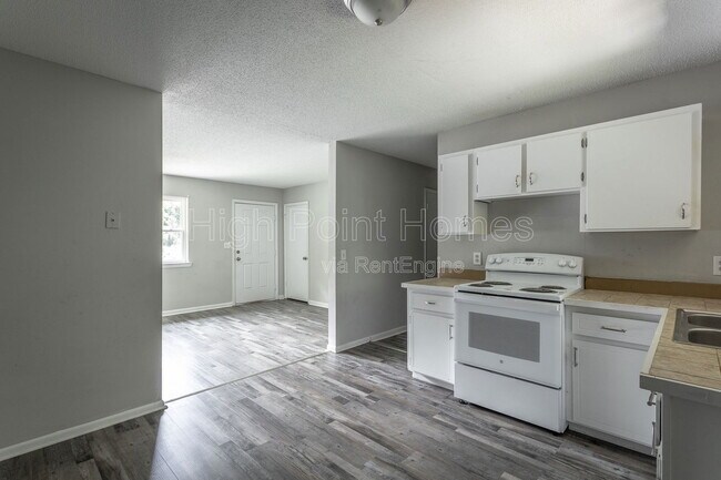 Building Photo - 603 Mountain Trail