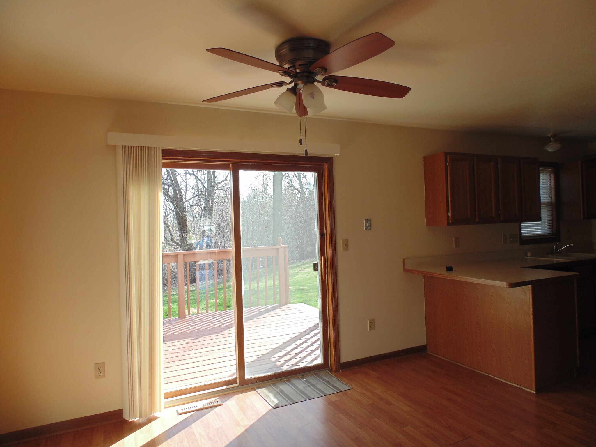Dinette - 977 Zachary Ct