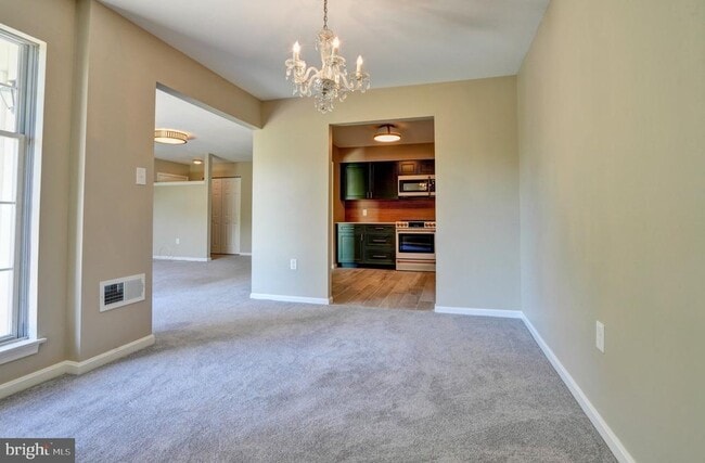 Building Photo - 325 Westridge Cir