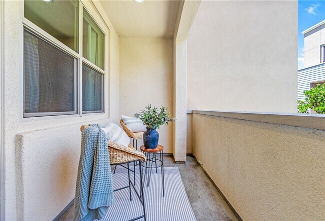 Building Photo - 664 Colorado Cir