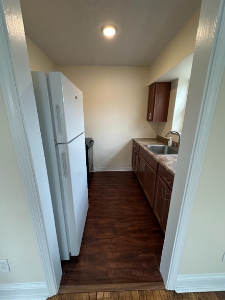 Building Photo - 5937 Oakwood Ave