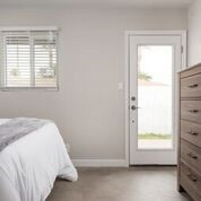 Building Photo - One Bed, One Bath Coming Soon!