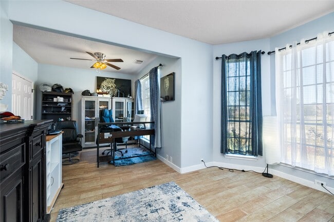 Building Photo - 11939 Painted Canyon Dr