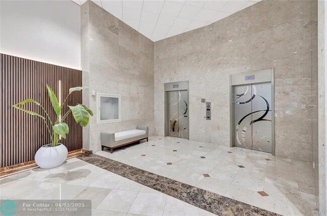 Building Photo - 4100 Galt Ocean Dr