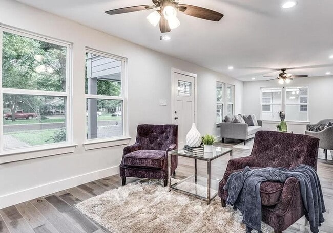 Building Photo - Spacious 5-Bed, 4-Bath Single Family Home with En Suite in Dallas ($500 Off First Month's Rent)