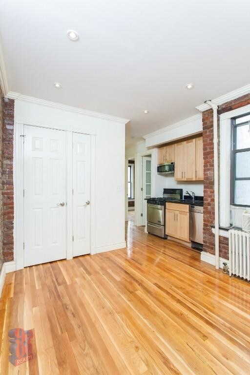 Beautiful 3 bed with laundry in unit NO FEE 410 E 13th St New York NY 10009 Apartment Finder