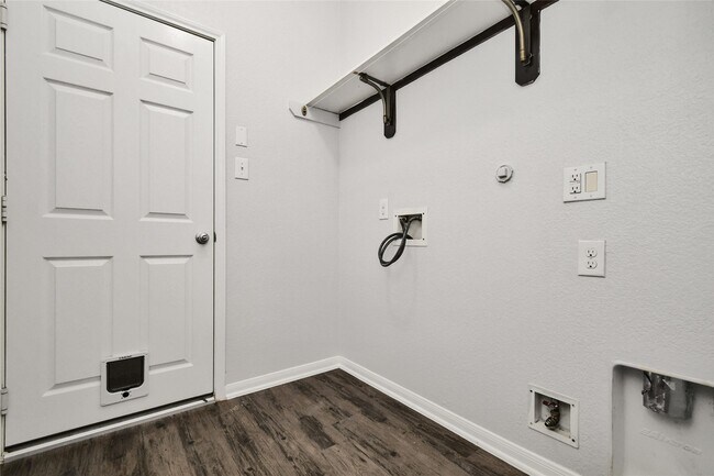 Building Photo - 21626 Rainfall Park Dr