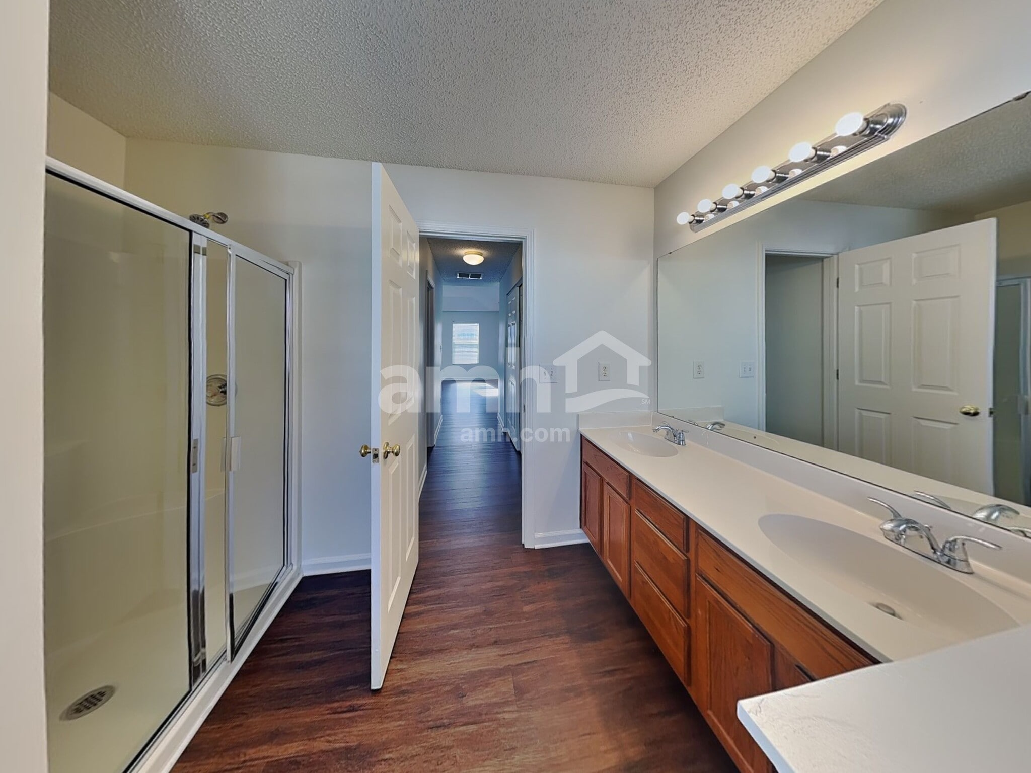 Building Photo - 2521 Highland Park Dr