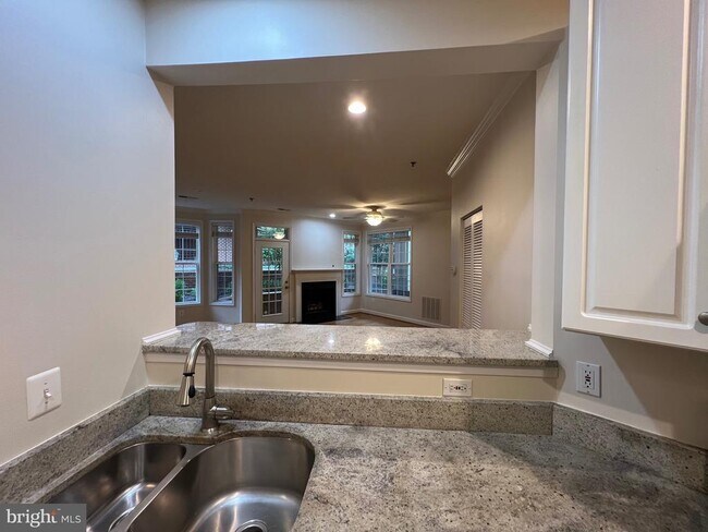 Building Photo - 1320 N Wayne St