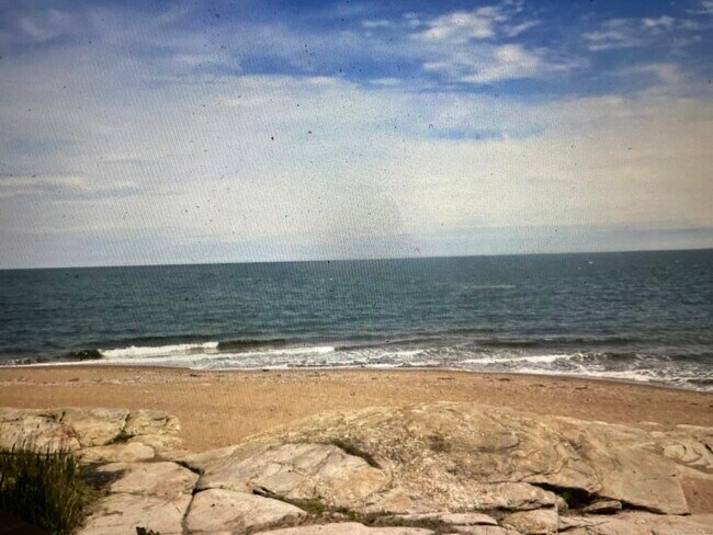 Building Photo - 1 Mansfield Grove Rd