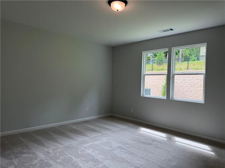 Building Photo - 139 Jacobs Hollow St