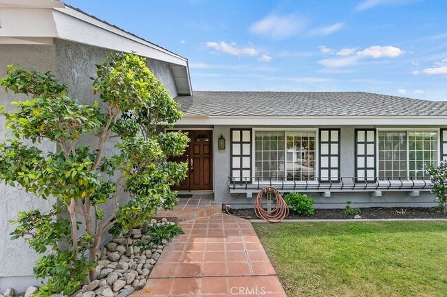 Building Photo - 24031 Olivera Dr