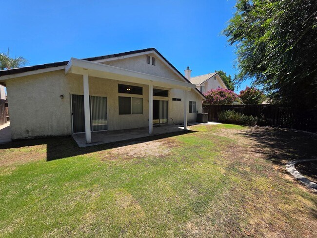 Building Photo - 10104 Brookline Woods Dr