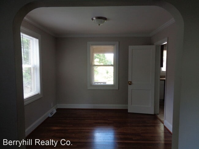 Building Photo - 2 br, 1 bath House - 3900 Admiral Ave.