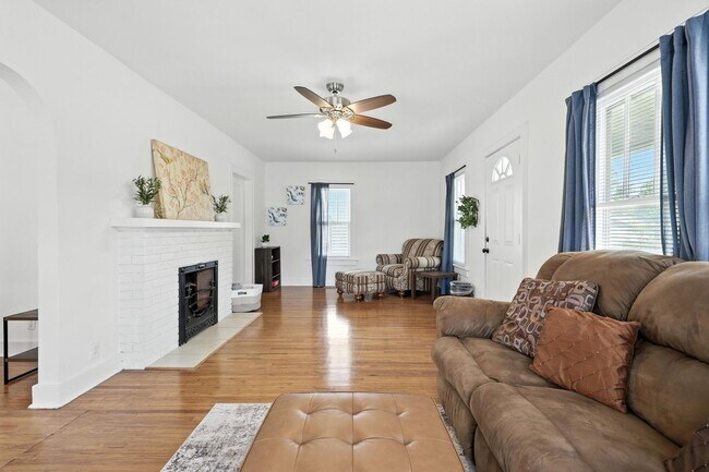 Building Photo - 3030 S Wall Ave