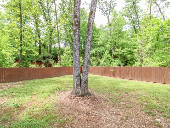 Building Photo - Charming Tiny Home in Peaceful Country Set...