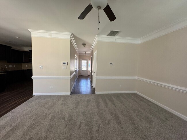 Building Photo - 1120 Braybrooke Pl