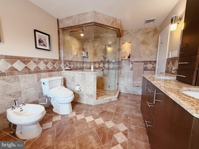 Building Photo - 1317 Mettler Rd