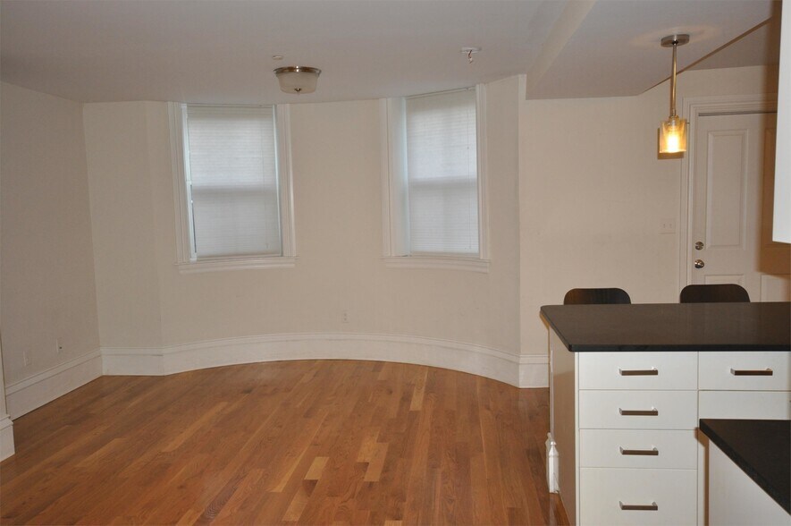 Building Photo - 652 Massachusetts Ave