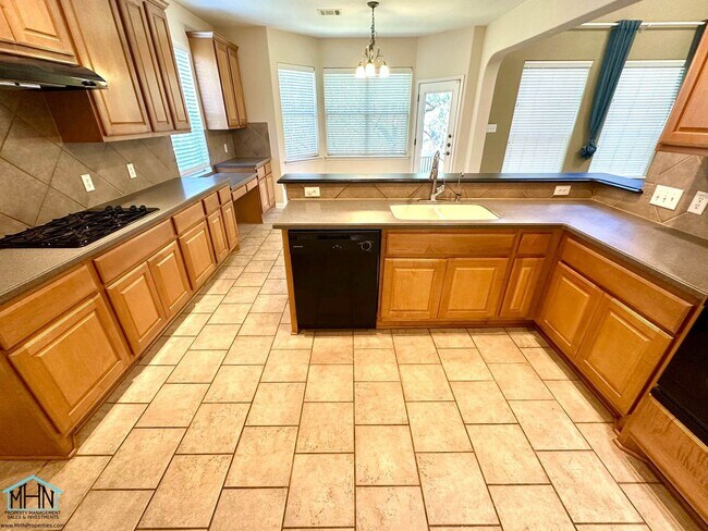 Building Photo - BEAUTIFUL 4 bed/2.5 bath near Stone Oak, G...