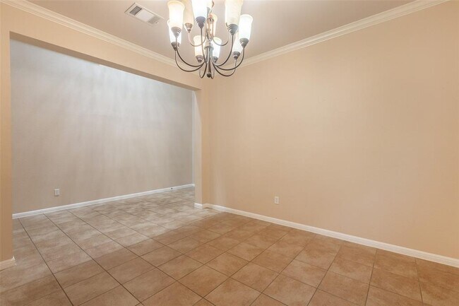 Building Photo - 4202 Fairmeadow Dr
