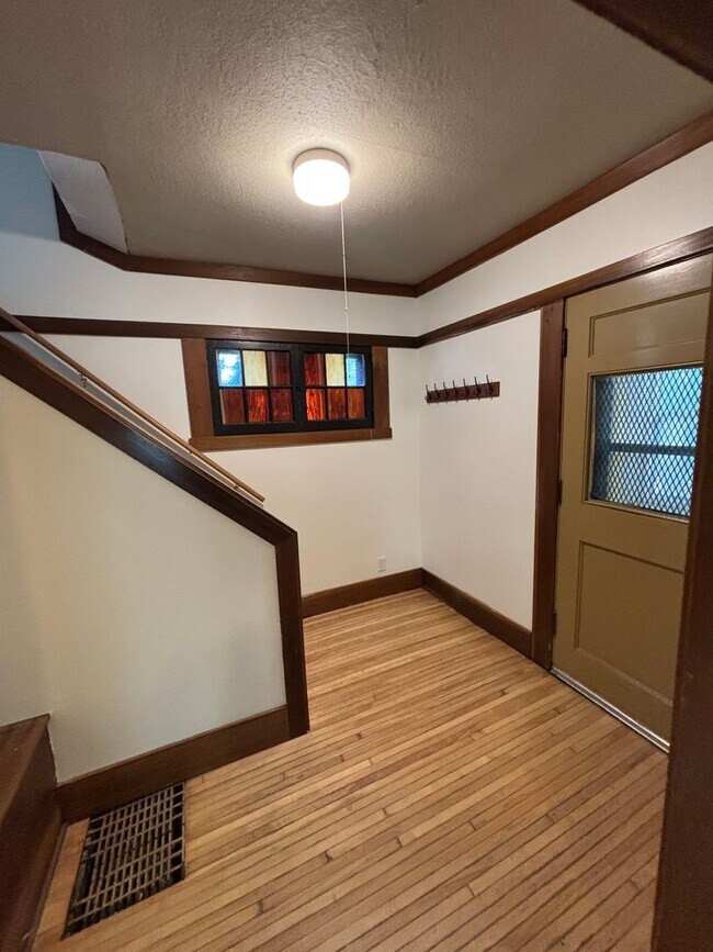 Building Photo - Single Family Home in Bryn Mawr/Harrison -...