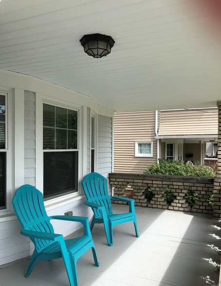 Front Porch - 2518 E 124th St