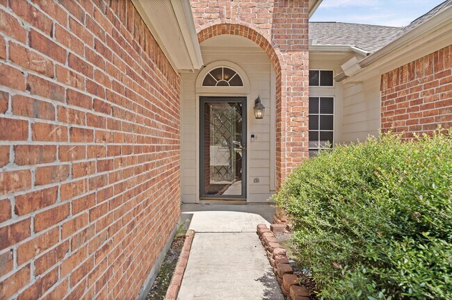 Building Photo - 24226 Pine Canyon Falls Cir