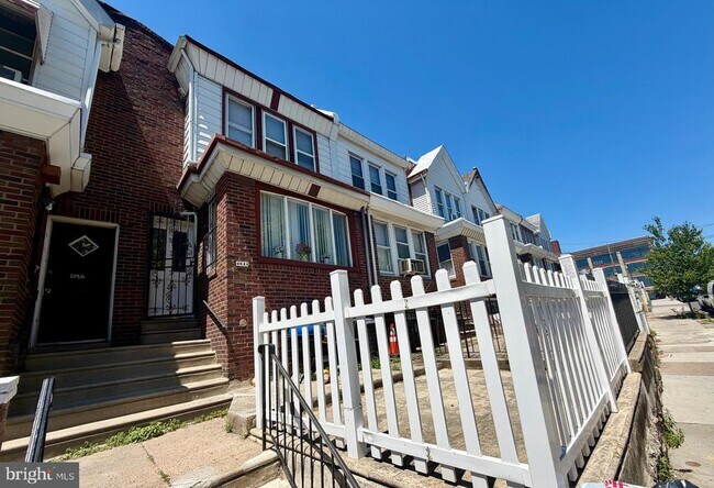 Building Photo - 4644 G St