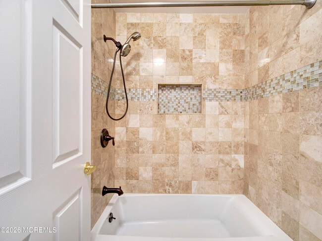 Building Photo - 18-4 Augusta Ct