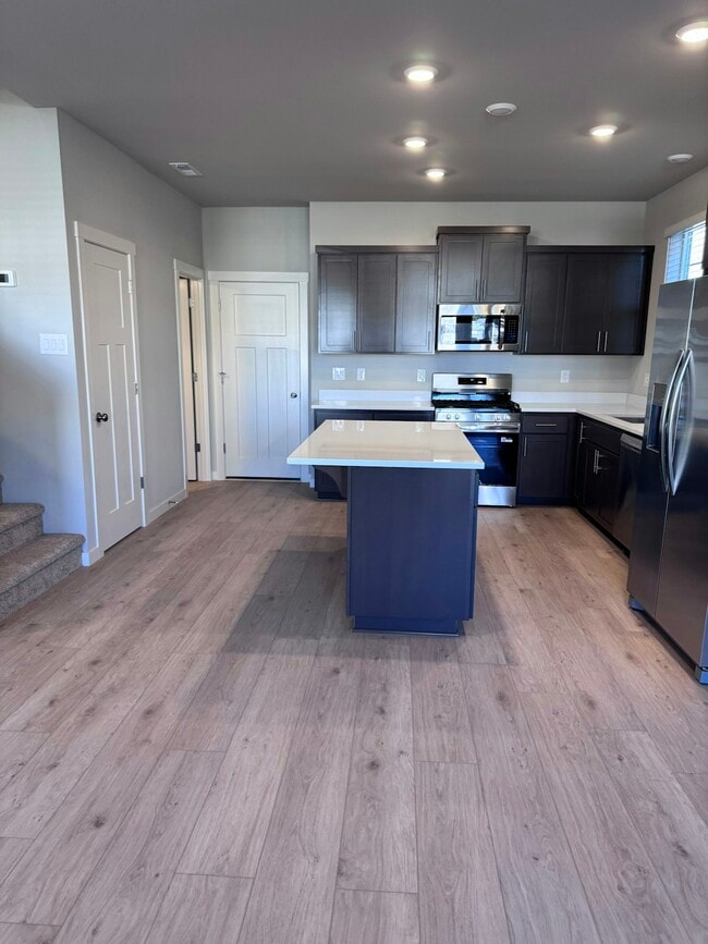 Building Photo - 7298 SE Madrone St