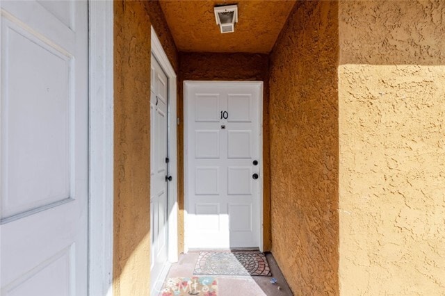 Building Photo - 13015 Vanowen St