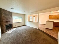 Building Photo - 3 Bed/2.5Bath Townhome in Greeley