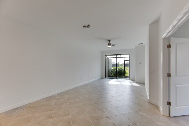 Building Photo - 5512 Sapphire Stone Cv