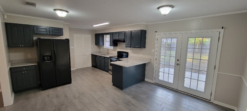 Building Photo - 858 Fountainbleau Dr