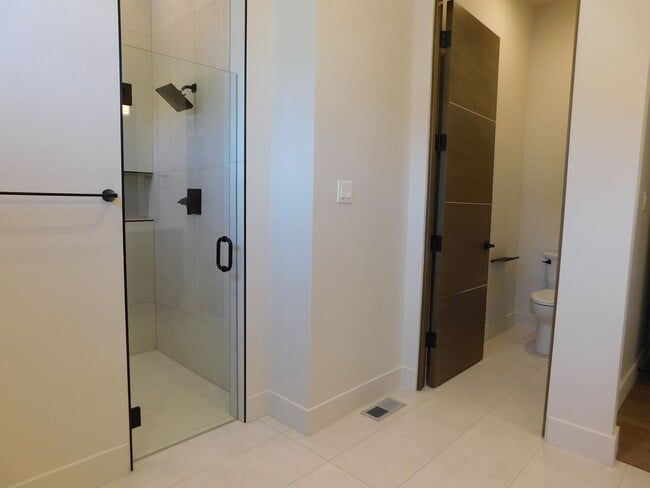 Building Photo - Stunning Home in Redlands Mesa