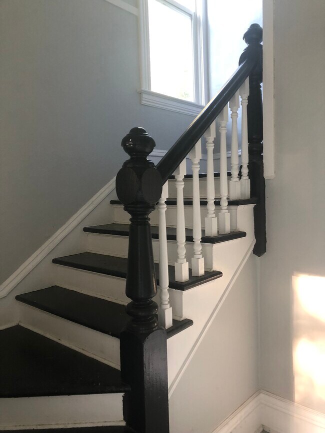 Building Photo - 2502 N Calispel St