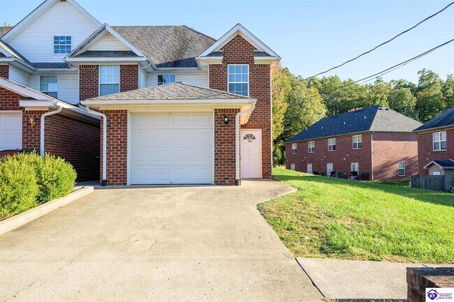 Building Photo - 123 Poplar Cir