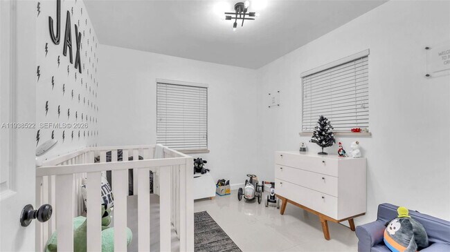 Building Photo - Southwest 27th Street, Miami, FL 33155 - 3 BR 1 BA single-family home