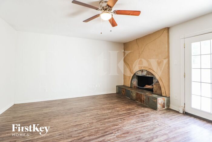 Building Photo - 3811 Broken Elm Dr