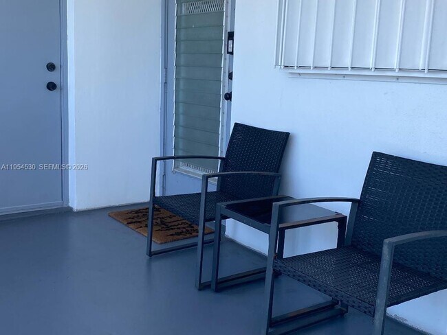 Building Photo - 100 Waterway Dr S