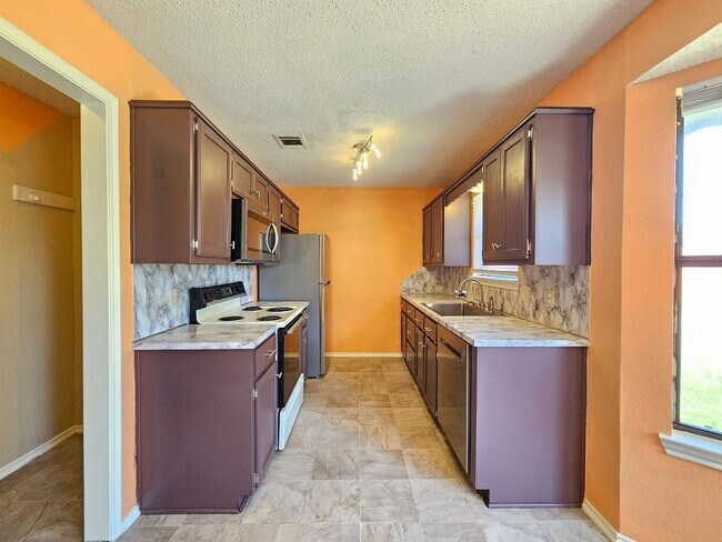 Building Photo - 1507 Nina Dr
