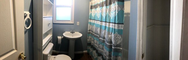 Bathroom - 309 N 4th St