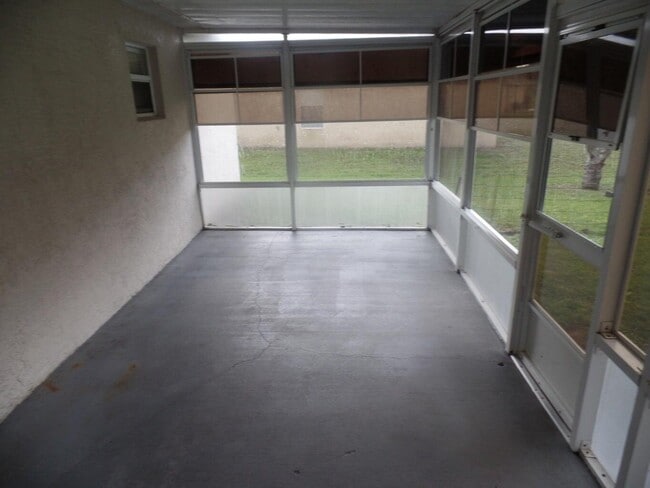 Building Photo - 4210 SW Utterback St