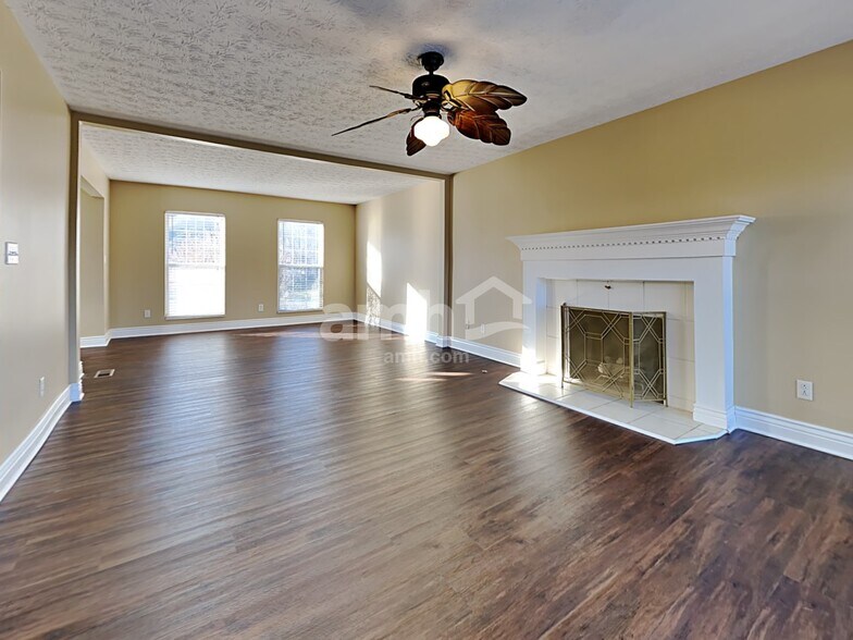 Building Photo - 25 Wheatmore Ct
