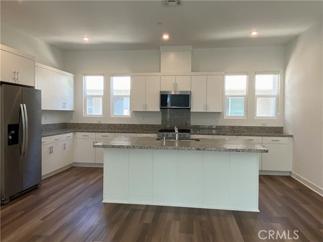Building Photo - 1319 W Cara Dr