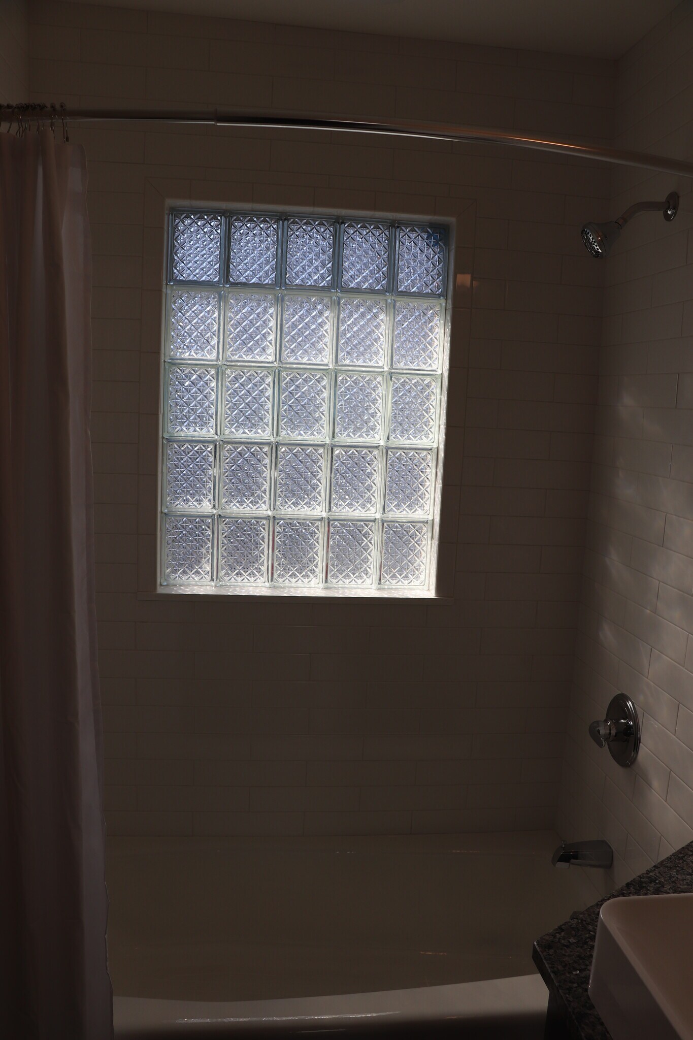 Bath - 2742 Wolcott St