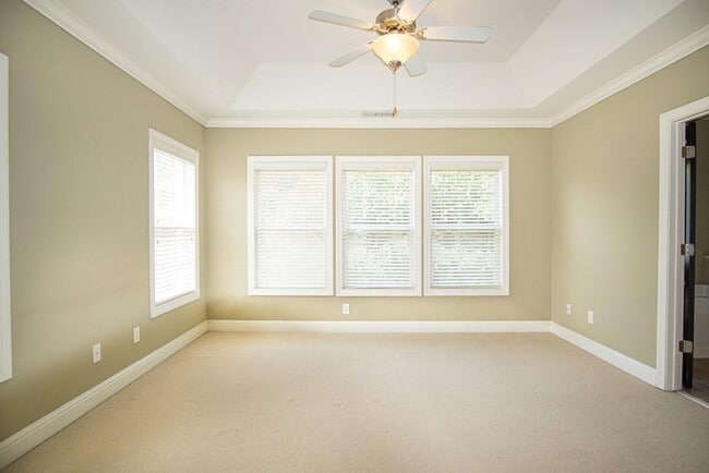 Building Photo - 5720 Pine Oak Dr NW